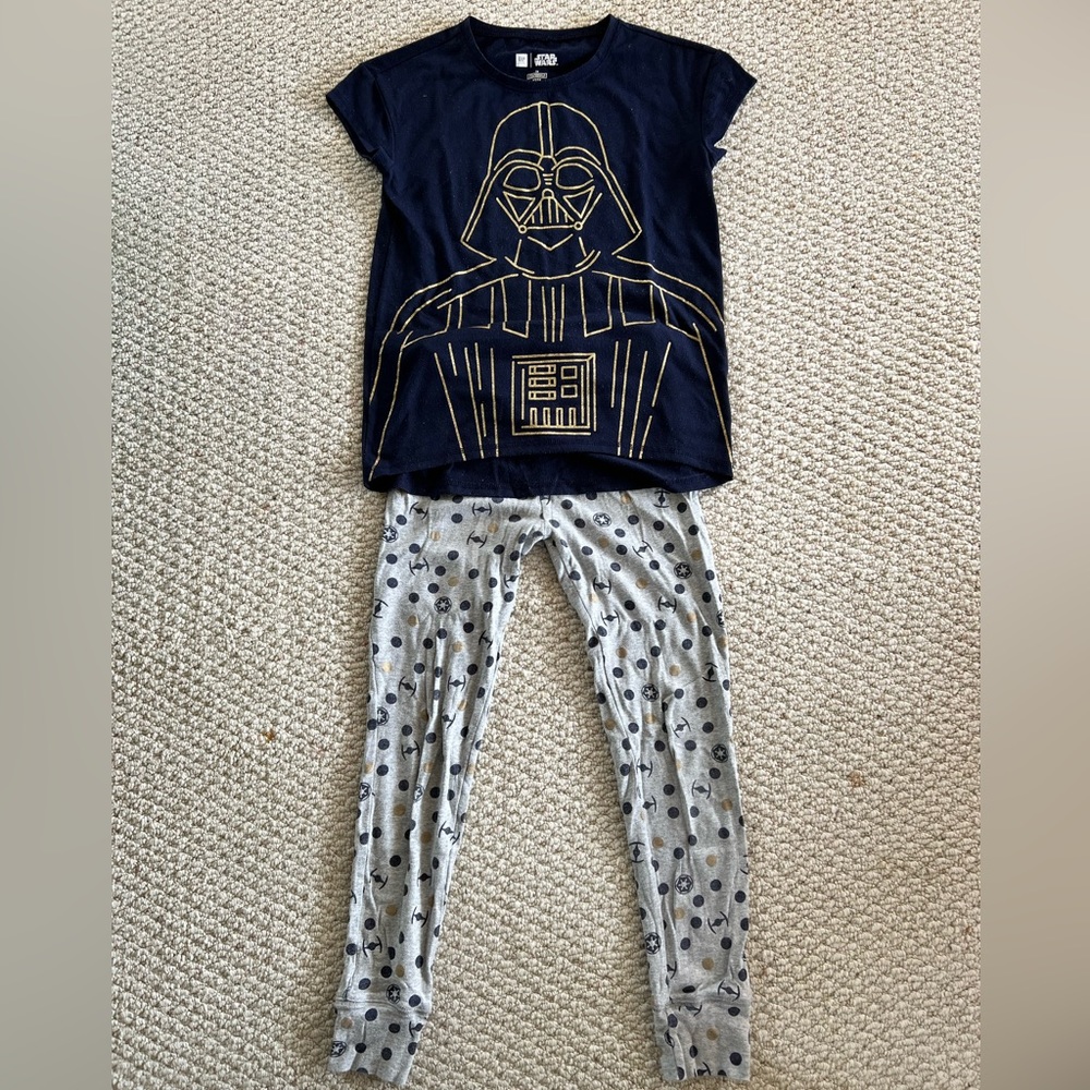 Gap Kids Star Wars Pajamas Set, Size 10